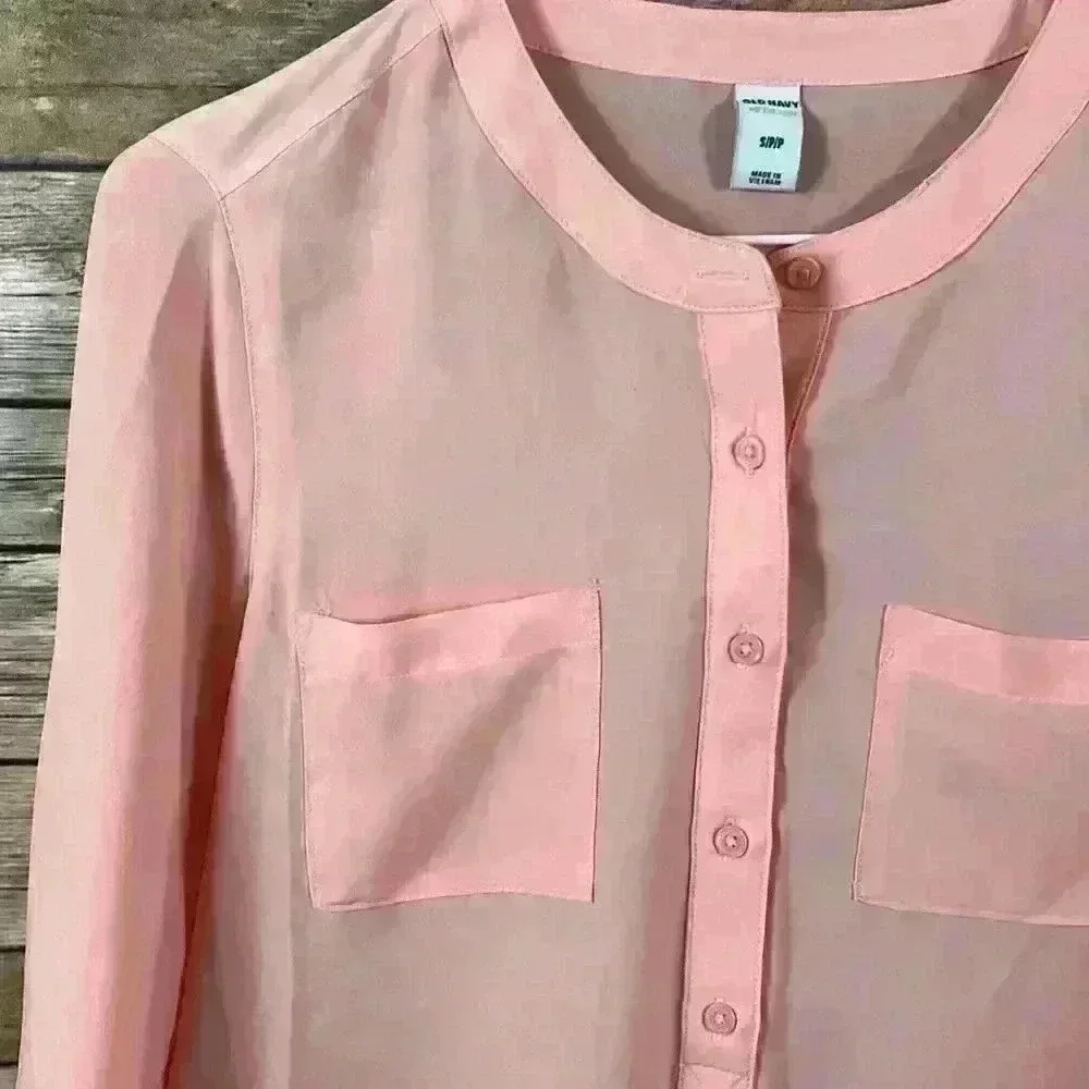 Old Navy Blouse - Picture 3 of 6